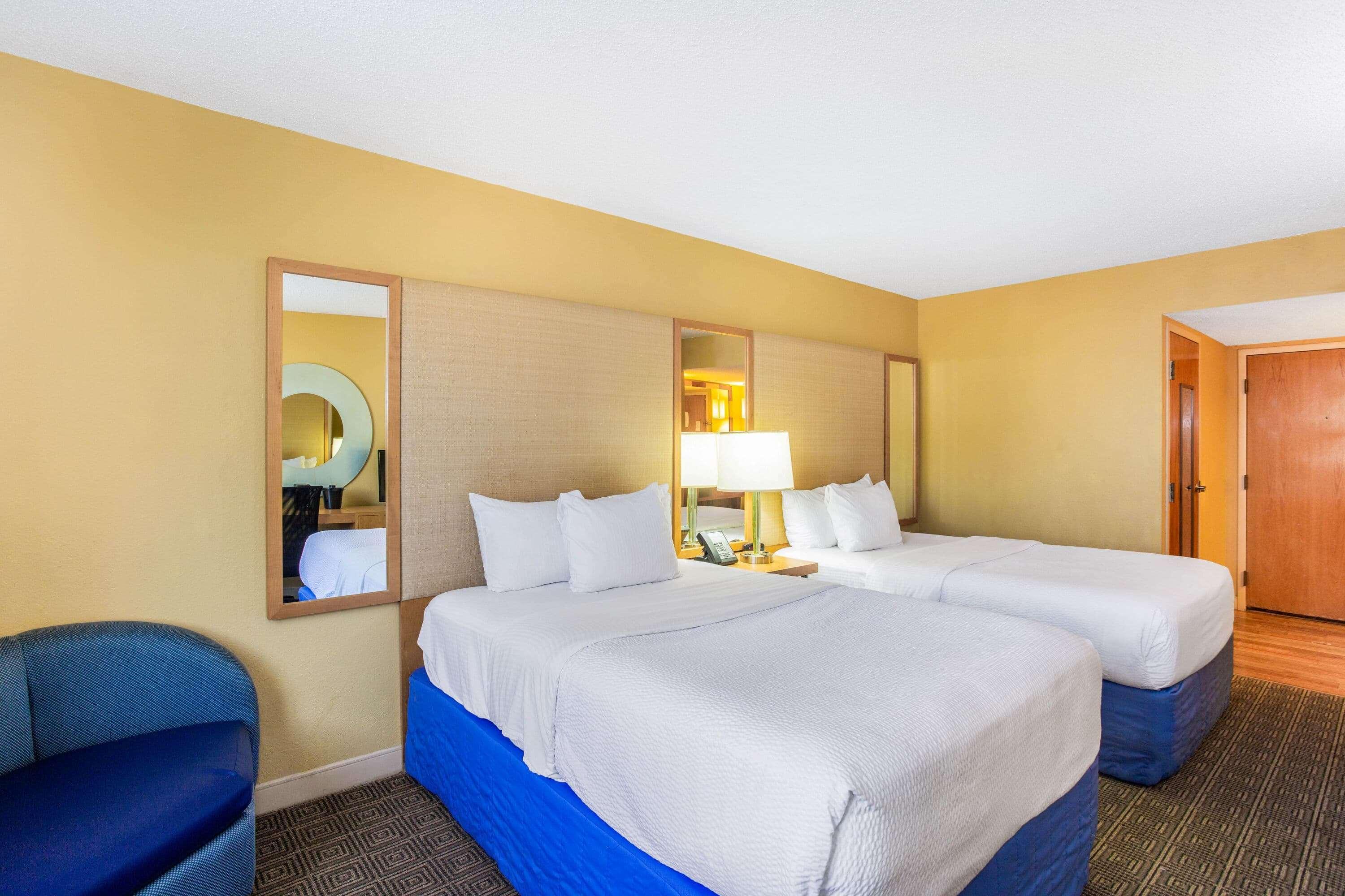 La Quinta By Wyndham Sarasota Downtown Hotel Bagian luar foto
