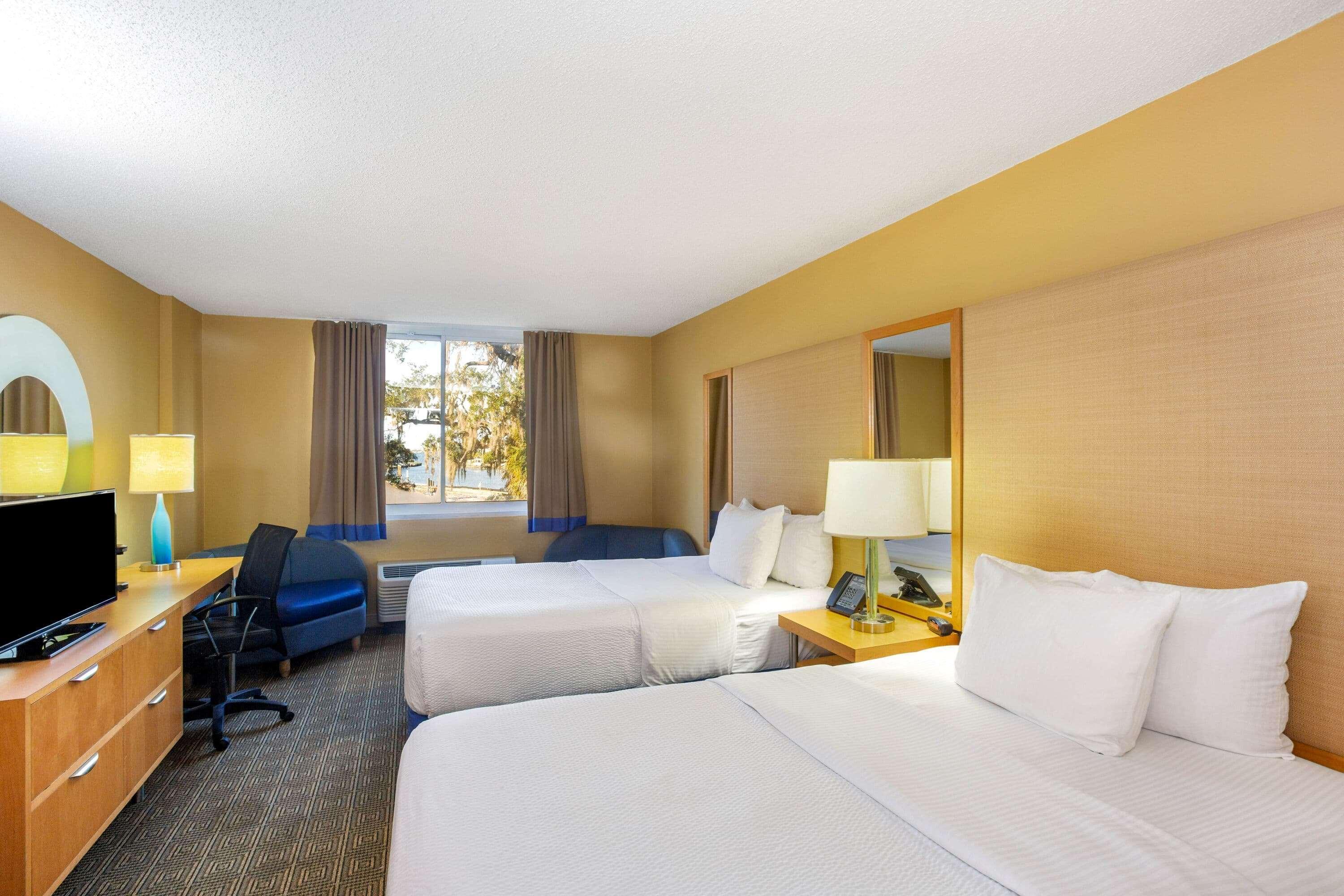 La Quinta By Wyndham Sarasota Downtown Hotel Bagian luar foto