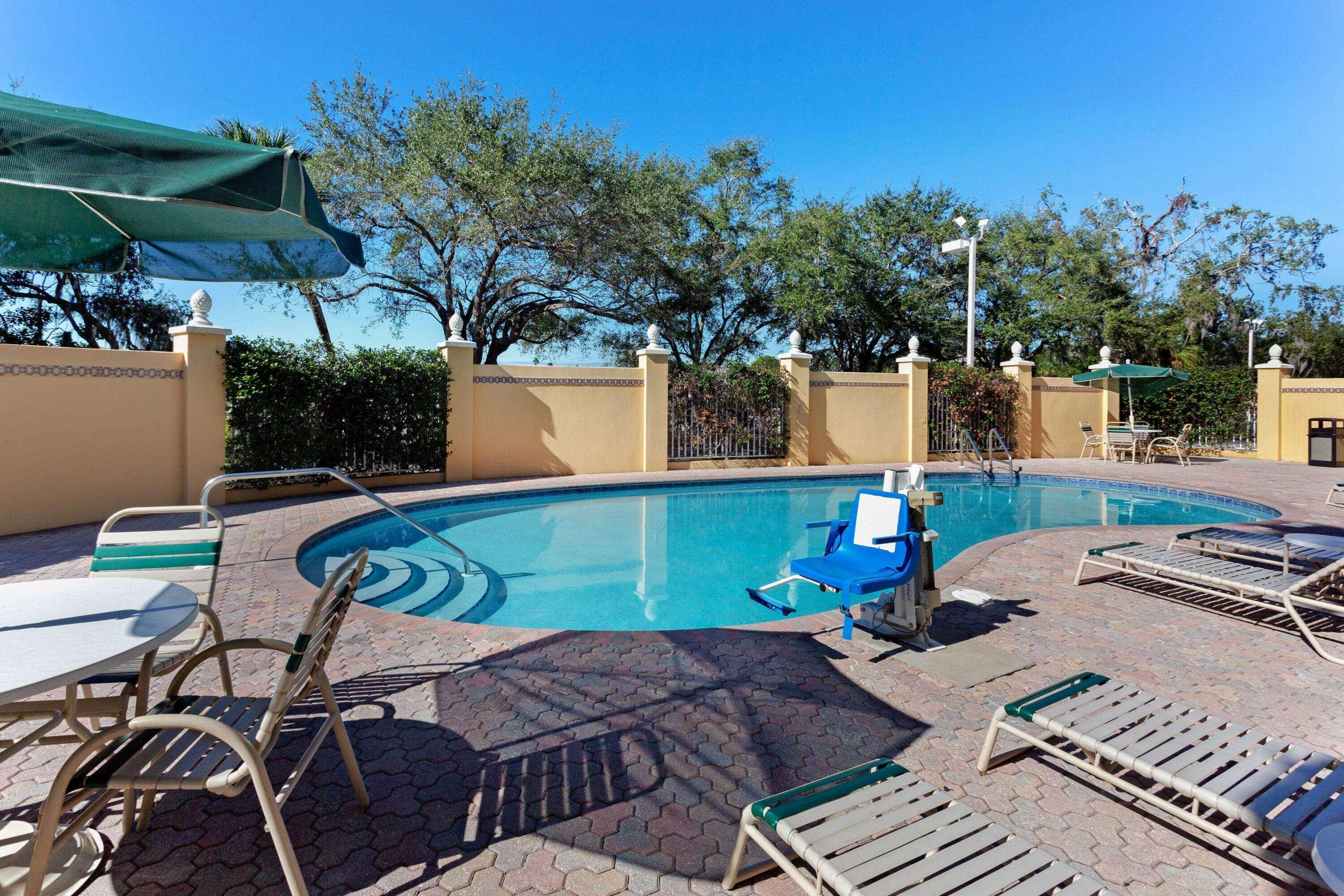 La Quinta By Wyndham Sarasota Downtown Hotel Bagian luar foto