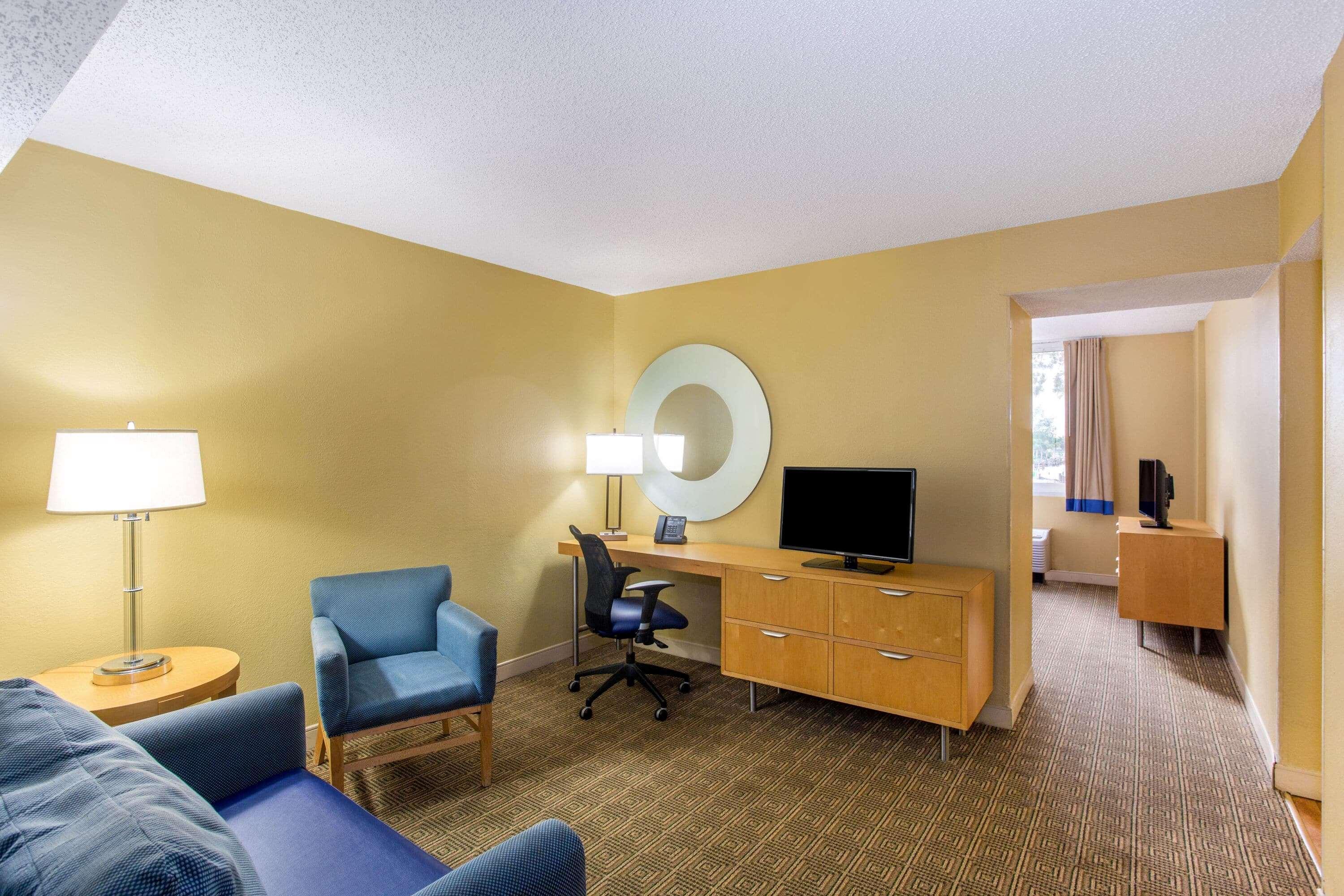 La Quinta By Wyndham Sarasota Downtown Hotel Bagian luar foto