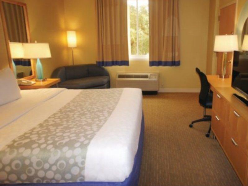 La Quinta By Wyndham Sarasota Downtown Hotel Bagian luar foto