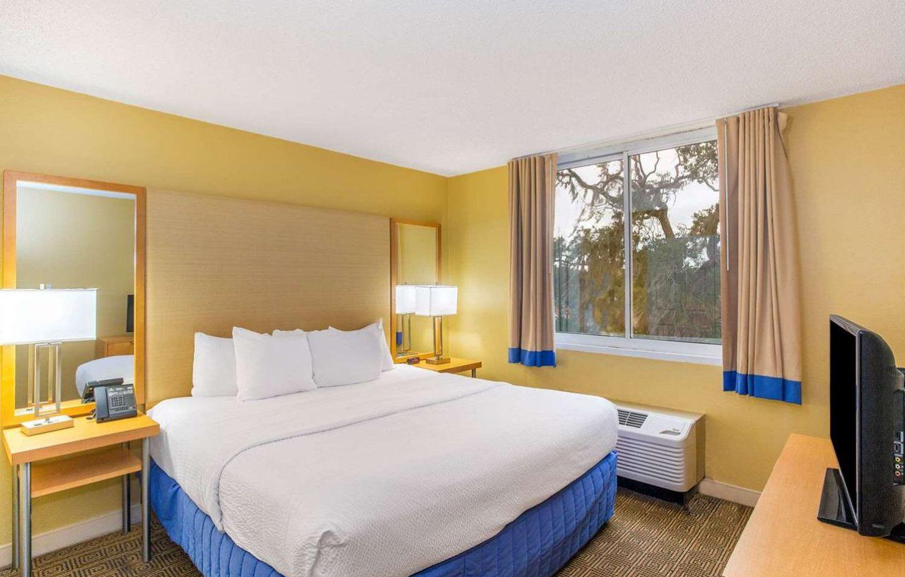La Quinta By Wyndham Sarasota Downtown Hotel Bagian luar foto